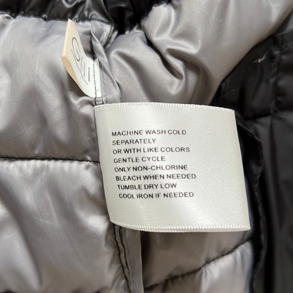 Kenneth Cole Puffer Coat size Small - Picture 4 of 4